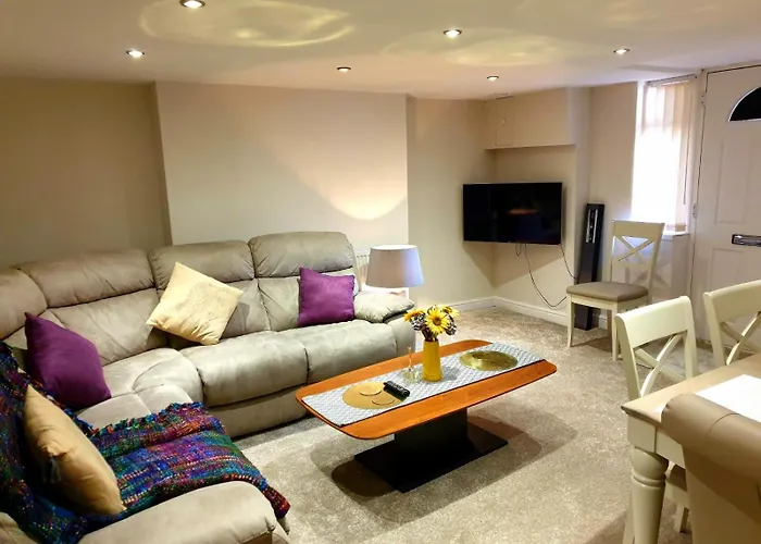 Elegant 2 Bed In